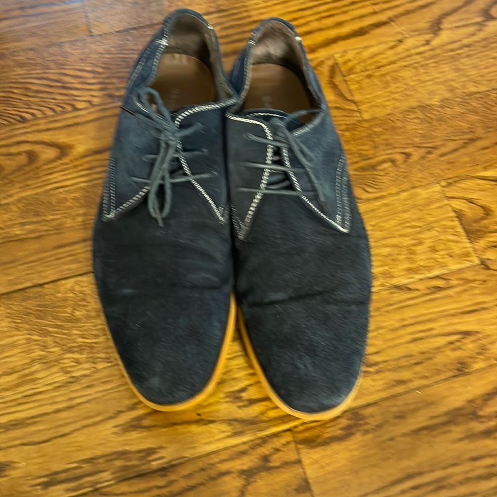 Size 11.5 men’s Blue dress shoes bacco bucci